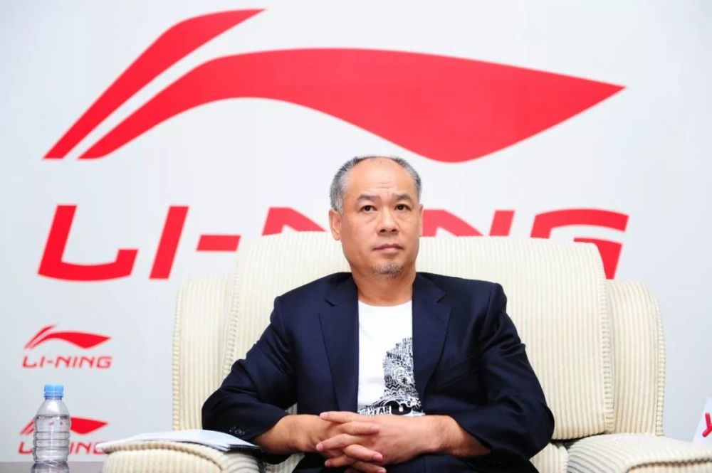 安踏老板首谈跨国并购,要让阿迪耐克也睡