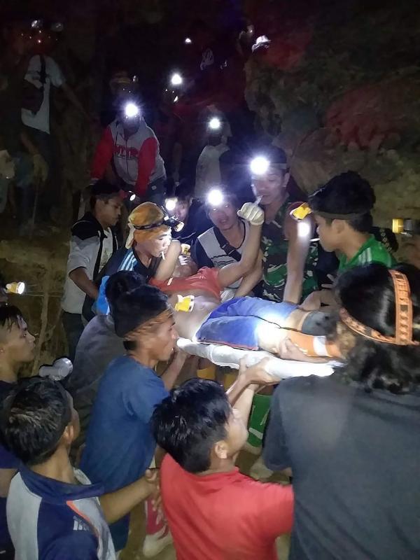印尼一非法金矿坍塌已致3人死亡,另有46人被埋