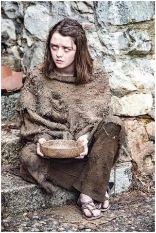 《权力的游戏》:狼女不被上天善待,但依然坚守着内心的底线