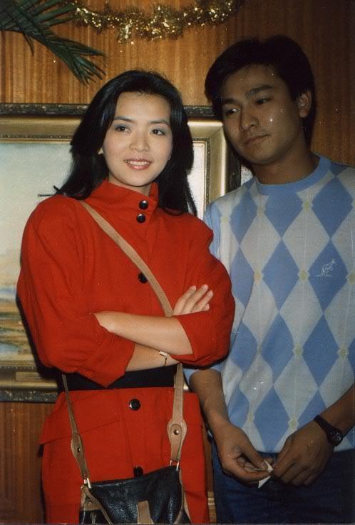 而在这之前的时候刘德华其实也是暗恋陈玉莲的,刘德华一贯注重保护