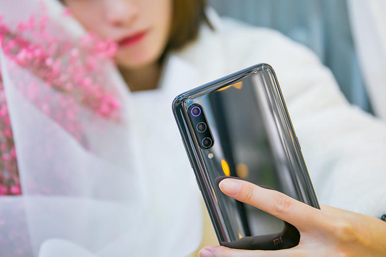 18个月不卡+现货?测小米9真这么强?