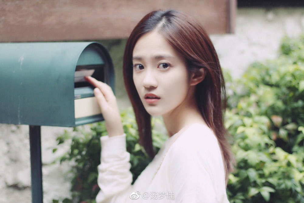 你好旧时光,你喜欢里面的余周周还是凌翔茜