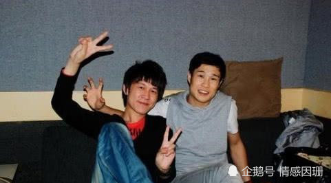 带你参观高进住的豪宅,全屋设计为欧式的,石膏线线条太美了