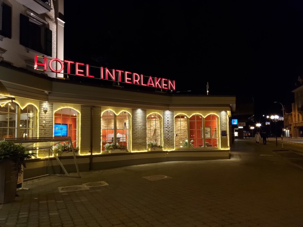 三星S10+评测:诚意满满的升级 拍照续航提升大