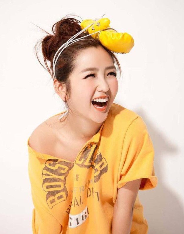 何洁口碑暴跌,她算是05超女里最可惜的吧