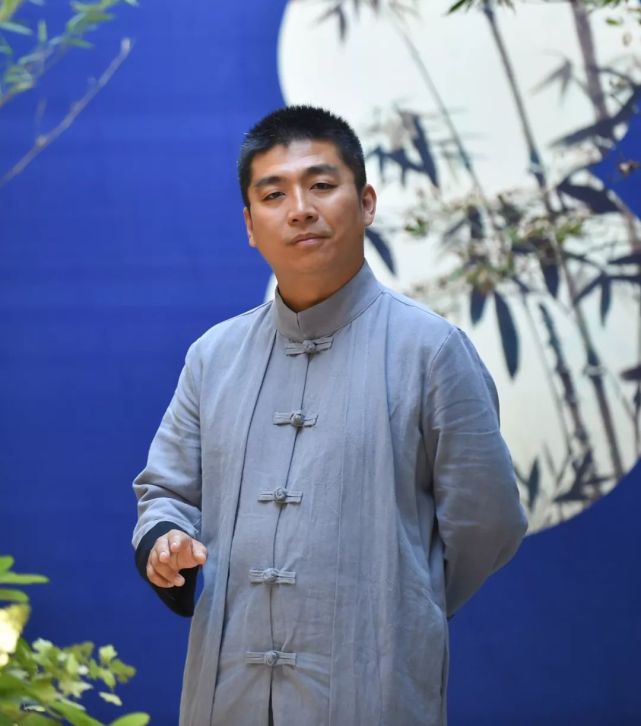 中央人民广播电台艺文两厅院采访听工场评书家王封臣上