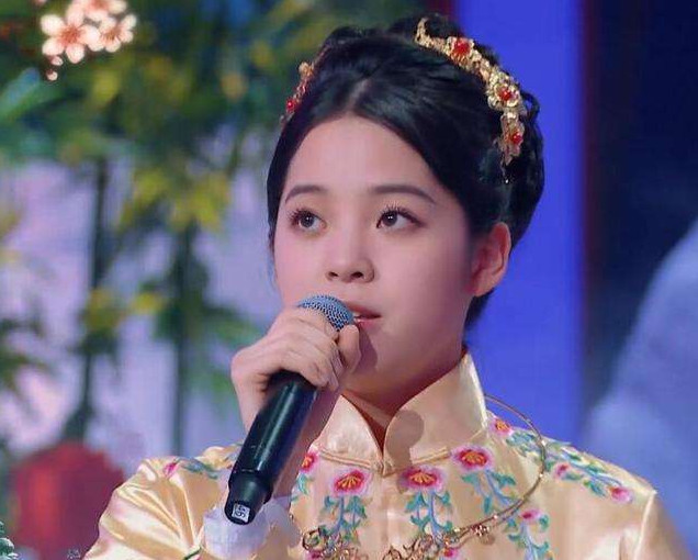 欧阳娜娜扮演的薛宝钗,遇上关晓彤的王熙凤,两