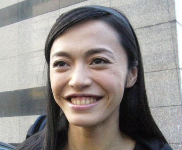 世界上嘴巴"最小"的女人,仅有3厘米,网友:能用来"干嘛"?