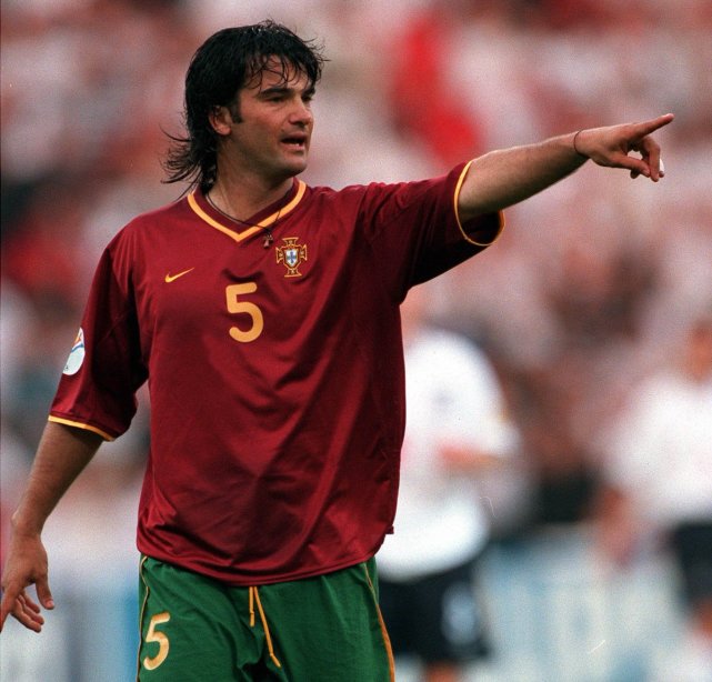 长发飘飘的葡萄牙后防中坚库托从1990年12月19日那一战算起,一直到