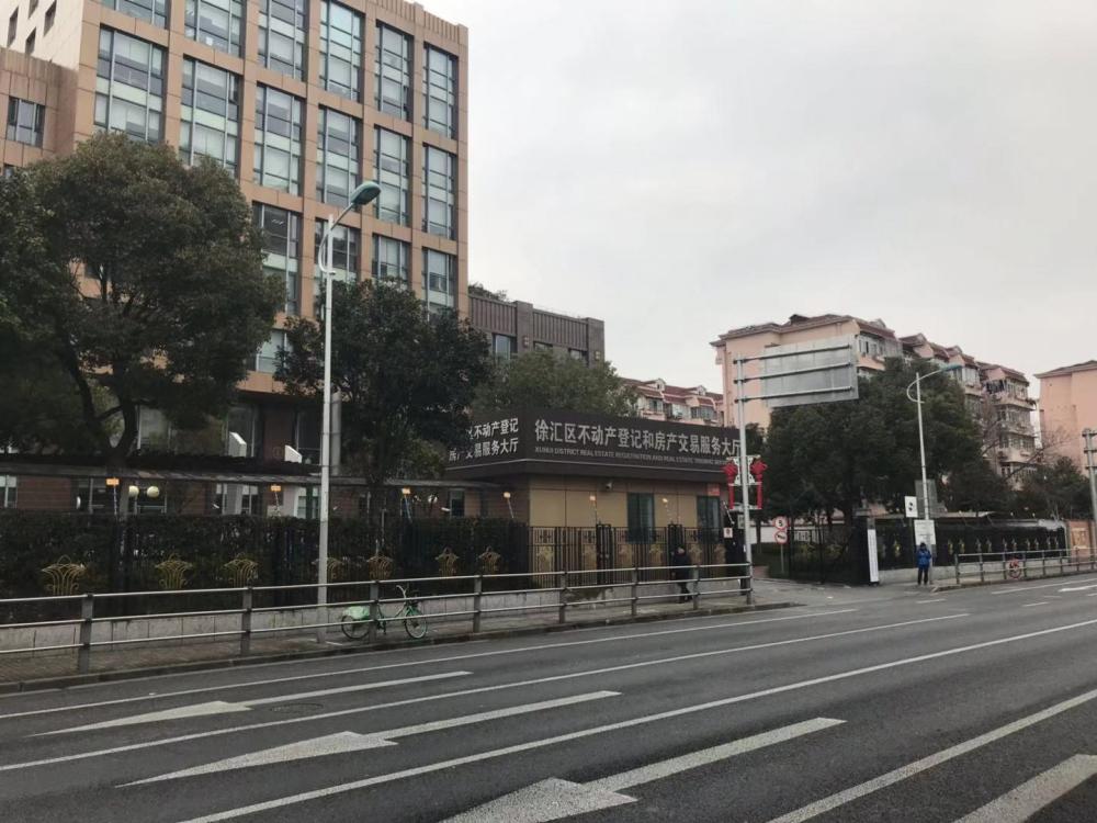 卖小哥体彩大乐透中奖1800万元;猫爪杯真假难