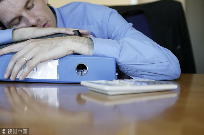 无精打采你会发现肥胖的人是不爱运动的,因为脂肪附着在血管上,血液里