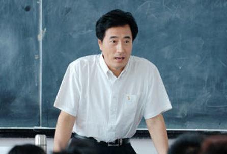 杨立新一家颜值在线神秘妻子公开露面儿子是高学历的新晋男神