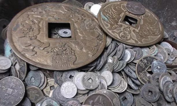 高价回收:农村三大件"古董"会越来越值钱,大家知道是哪三件吗?