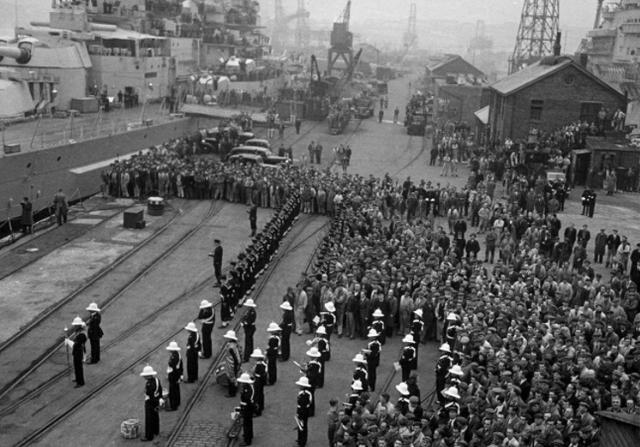 紫石英号事件始末:丘吉尔叫嚣武力报复,他的一