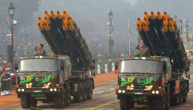 印度研制的远程火箭炮