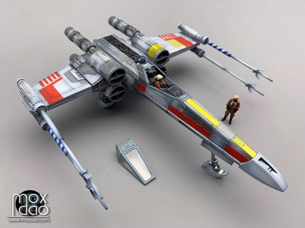 万代1/72星球大战 x翼战机