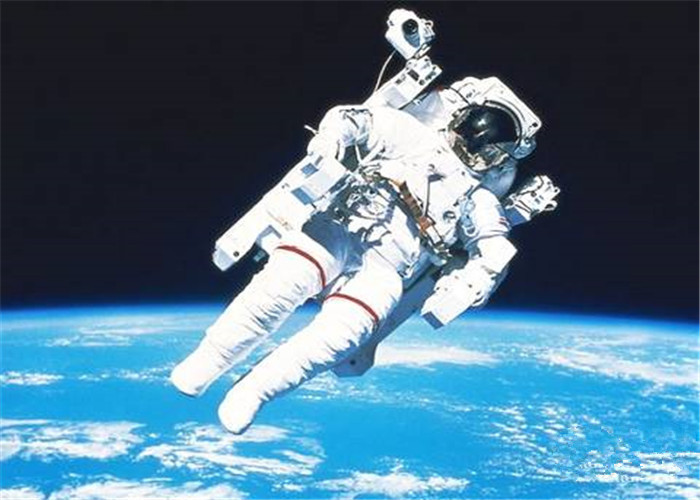 太空中没有空气,宇航员摘掉头盔之后,会变成什么模样?