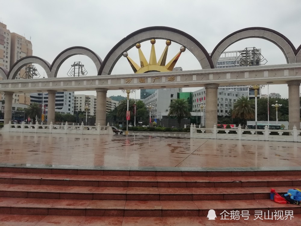 深圳万福广场,擎天柱,一柱擎天