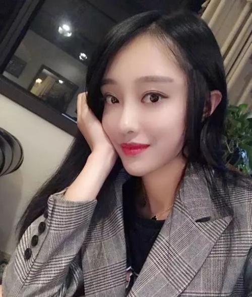 曾经的快手一姐人气王,现在被"逐出师门",仙娜美该何去何从?