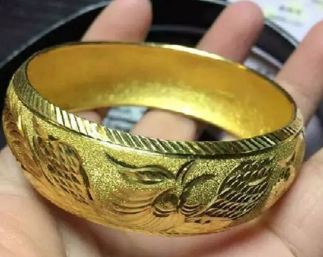 过时的黄金首饰,怎么处理最划算?多亏行家点