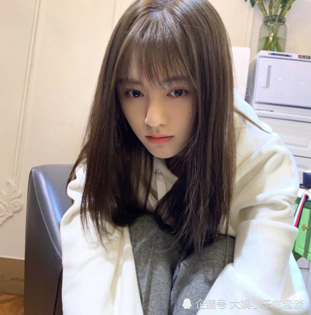 鞠婧祎这首歌上线播放破亿,比《浮白》还要甜