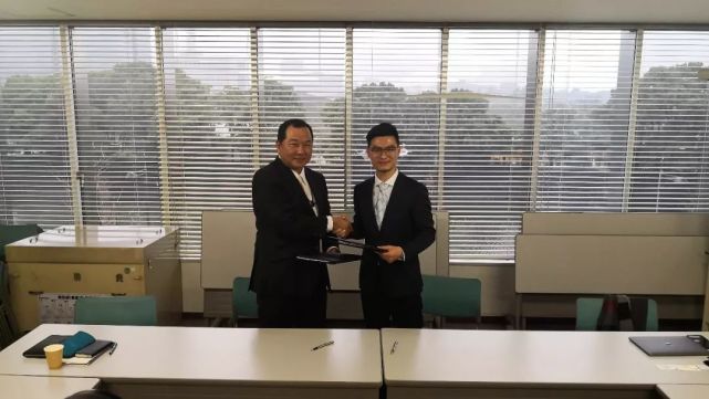 ▲ 現(xiàn)場(chǎng)簽署戰(zhàn)略合作協(xié)議