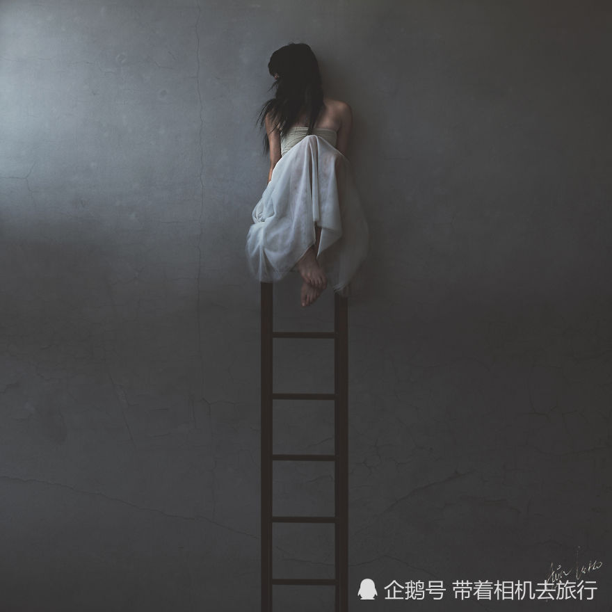 女攝影師用