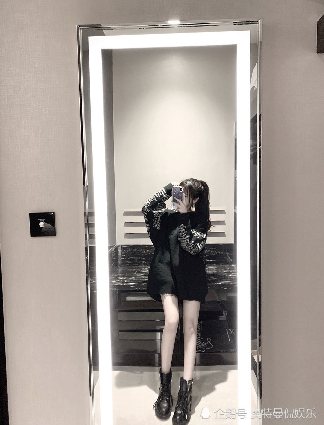 快手里四位女网红纹身在什么地方,杨清柠最隐蔽,刘大美最大胆!