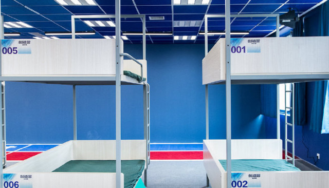 《创造营》宿舍曝光,所有成员睡一起,网友:打算培养战狼团?