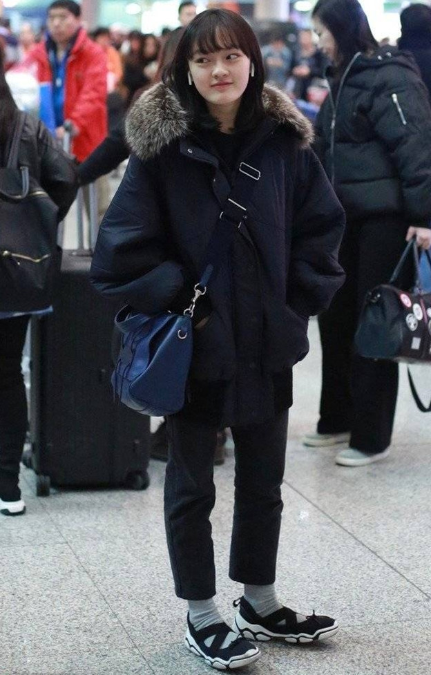 金马影后文淇穿搭随性自然,感觉这才是高中生