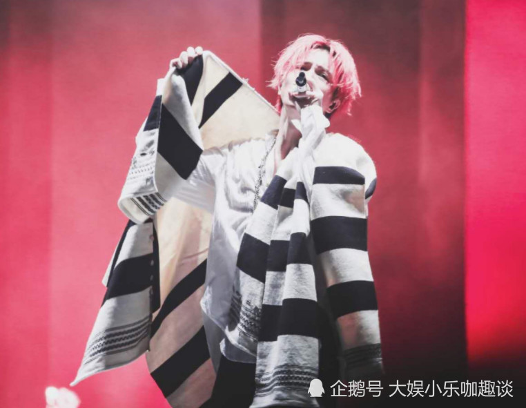 薛之谦这首悲伤的歌,每句歌词都在试图挽回前