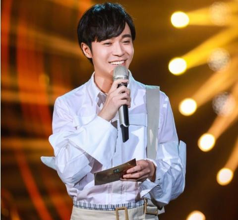 《歌手》吴青峰唱汪峰歌曲遭滑铁卢,下期歌单