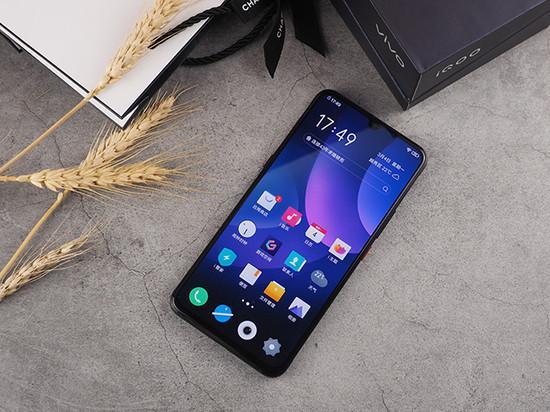 IQOO售价2998元起,网友表示:能阻击小米9?