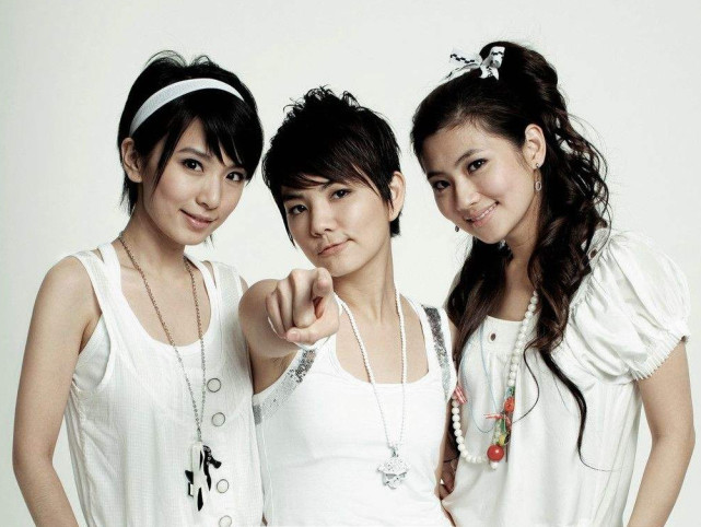 she各奔东西?依旧是"亲生好姐妹",网友:这首歌代表了团魂