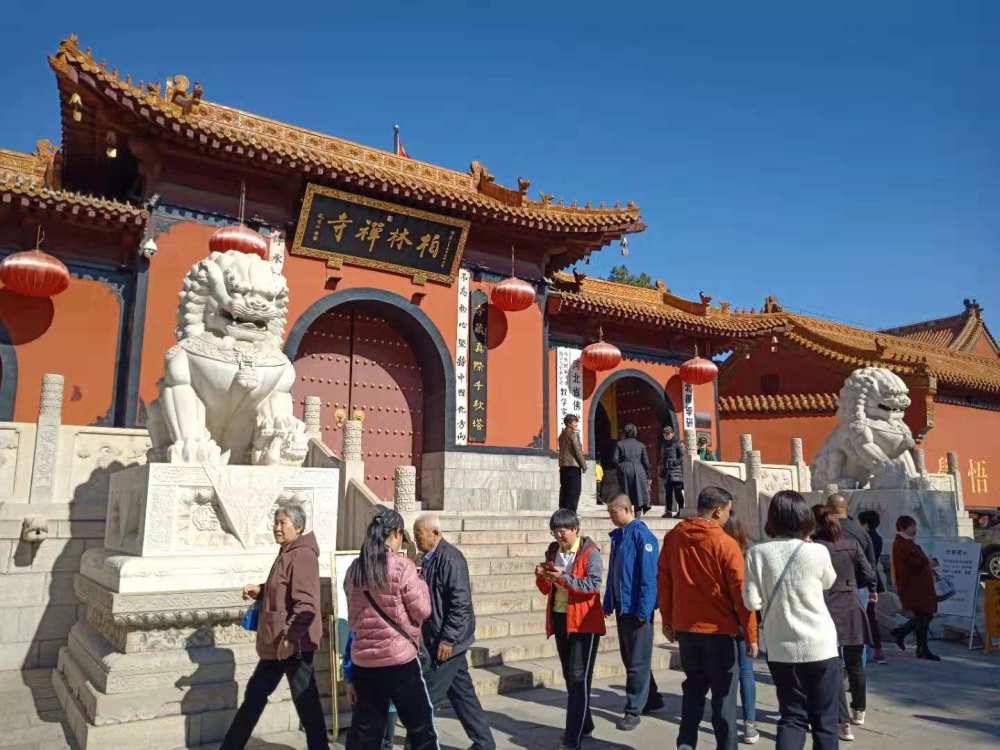 去香火旺,名气大的寺院拜佛,功德就大吗?