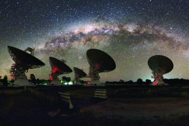 美英|电影中活不过三集：美英民众称口罩内有5G天线，正杀死佩戴者！