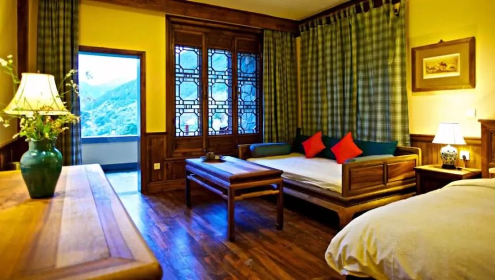 韩熙载夜宴图|何为罗汉床？罗汉床的由来与渊源揭秘