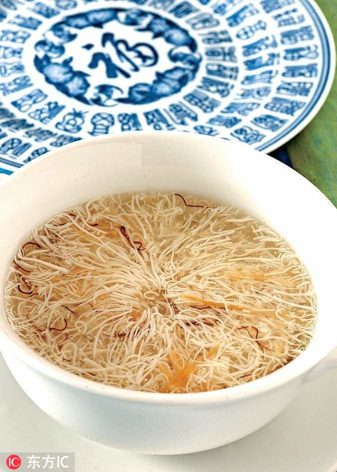 中国厨师秀刀工的视频在国外火了 评论区画风