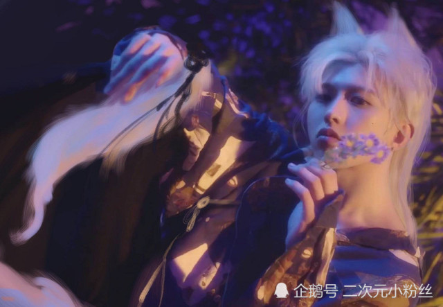 蔡徐坤cos巴卫狐仙,看到手上的动作,网友:模仿到了精髓!