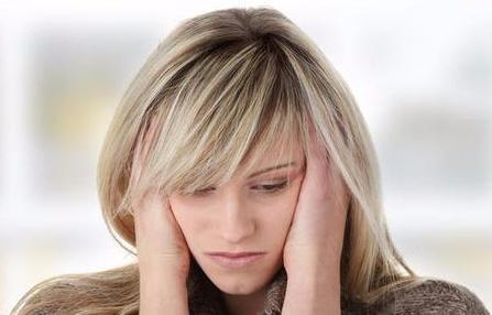 心理学家:女人出现这四种表现,说明她面临中年危机