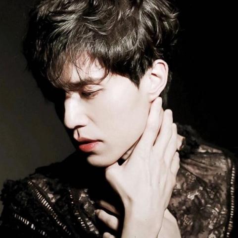 我的女孩》男主37岁拍大片,唇红齿白,网友大呼