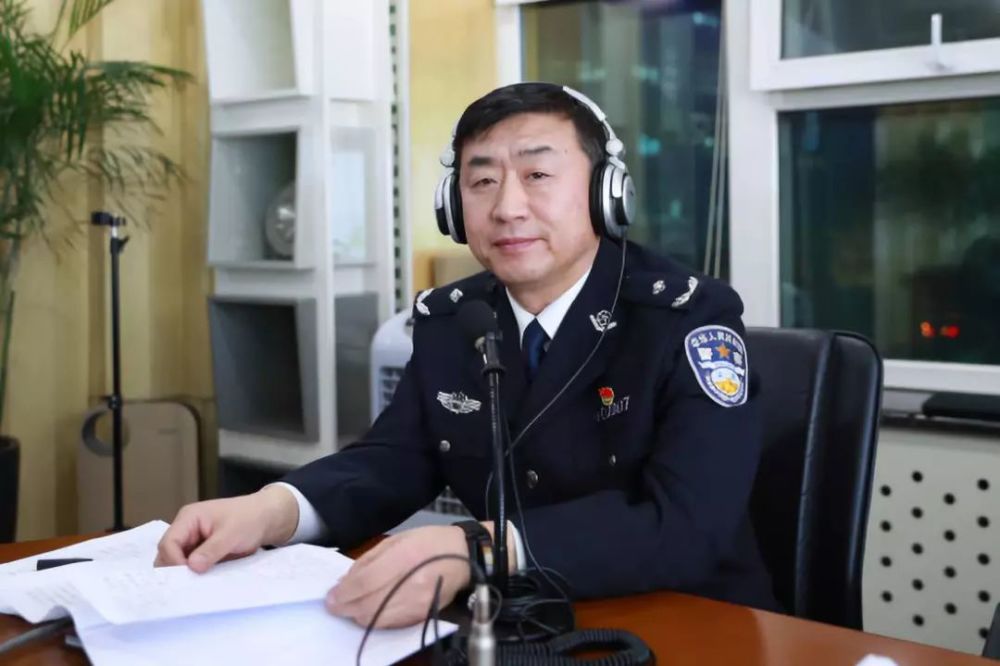 办事不求人,冰城警察在行动——哈尔滨市公安局走进