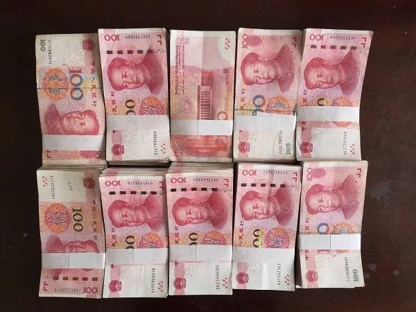 吴堡警方侦破一起特大盗窃案追回被盗现金10万元