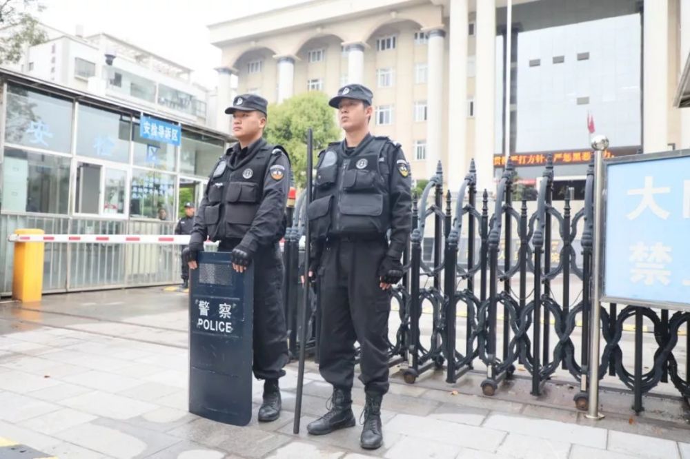 泸西法院公开审理泸西首件涉恶刑事案件