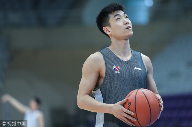 CBA最帅发型不是王哲林而是他? 网友:毕竟东