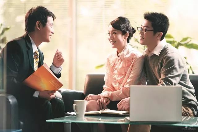 而对原有老客户,让他们进行再次购买则不需要上述环节.