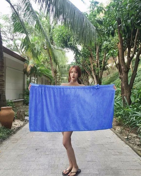 少儿不宜的大神p图,把她衣服p掉?网友:男人没有一个好东西