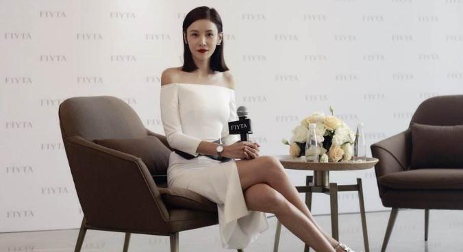 成龙功夫片中最美艳的功夫女神,曾国家跆拳道队队员!