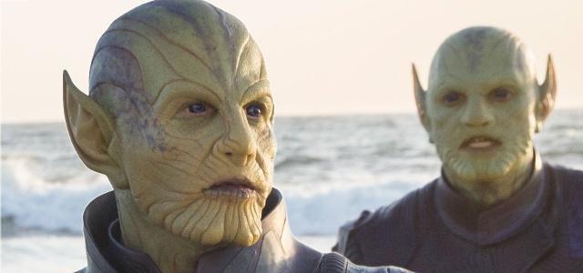 惊奇队长揍的老太太角色原本是个孩子,惊奇队长怎么认出她的?