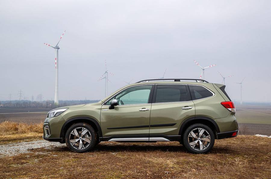 万suv混动不插电 实测油耗7l Rav4跟它比太小了 腾讯新闻
